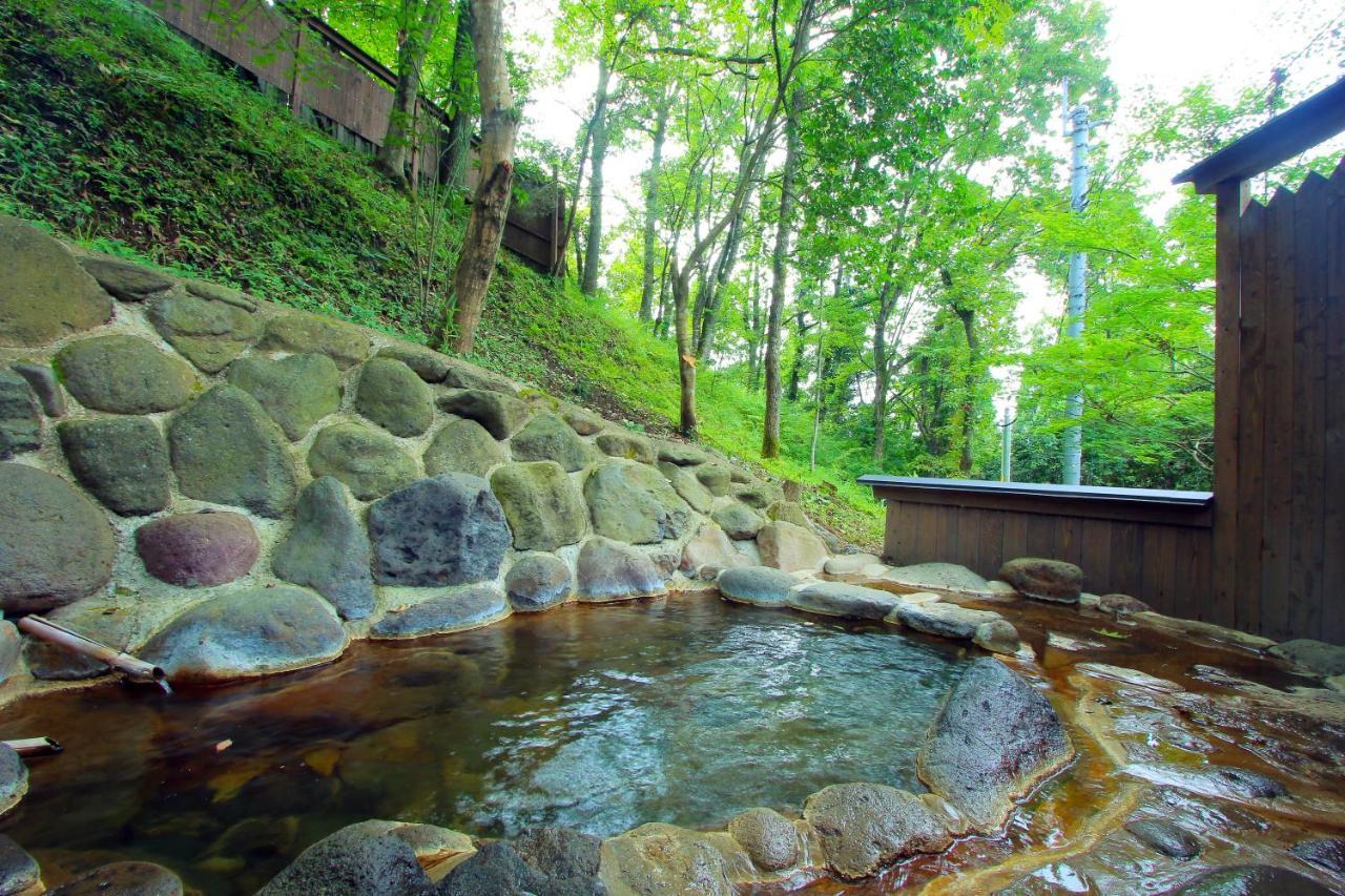 Kurasako Onsen Sakura Villa Minamioguni Kültér fotó